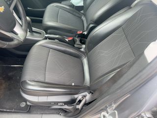 2020 Chevrolet Trax AWD LT - Interior Front Seat Image